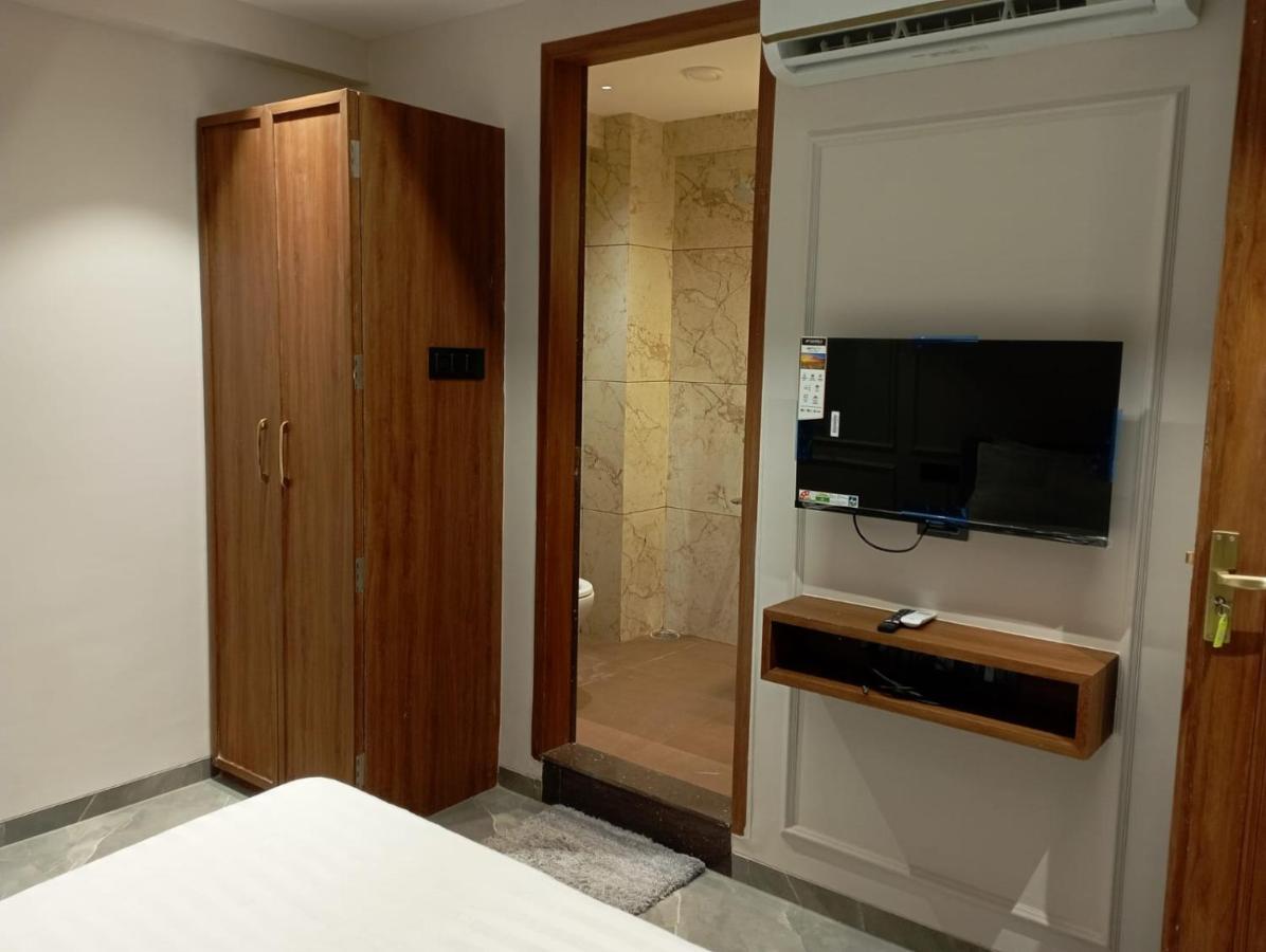 Hotel Pavilion Индор Екстериор снимка