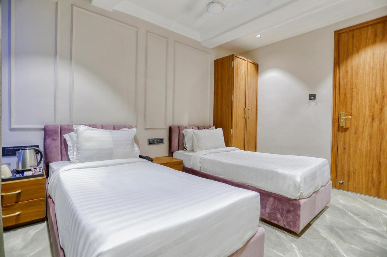 Hotel Pavilion Индор Екстериор снимка