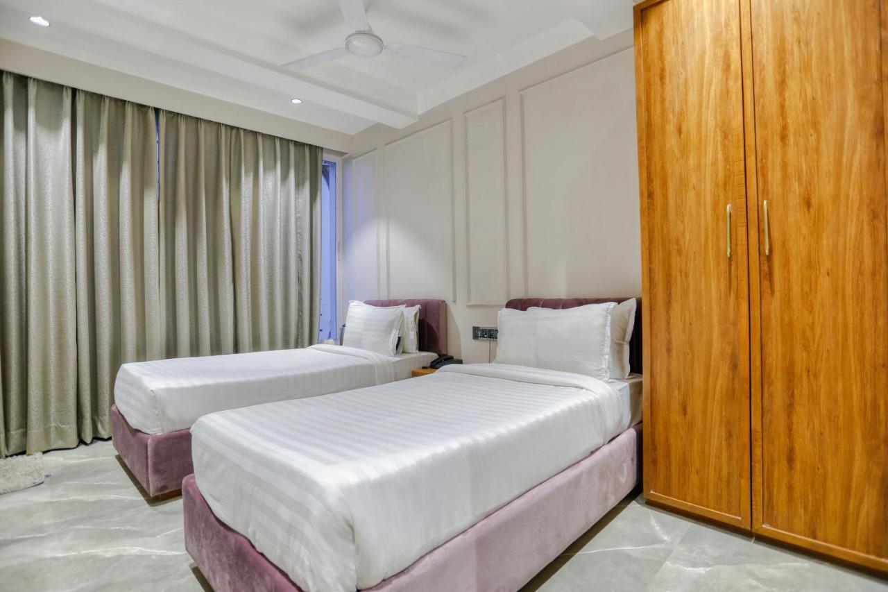 Hotel Pavilion Индор Екстериор снимка
