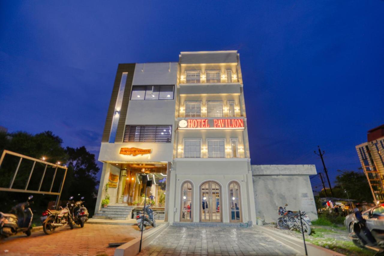 Hotel Pavilion Индор Екстериор снимка