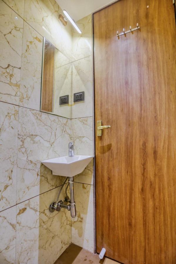 Hotel Pavilion Индор Екстериор снимка